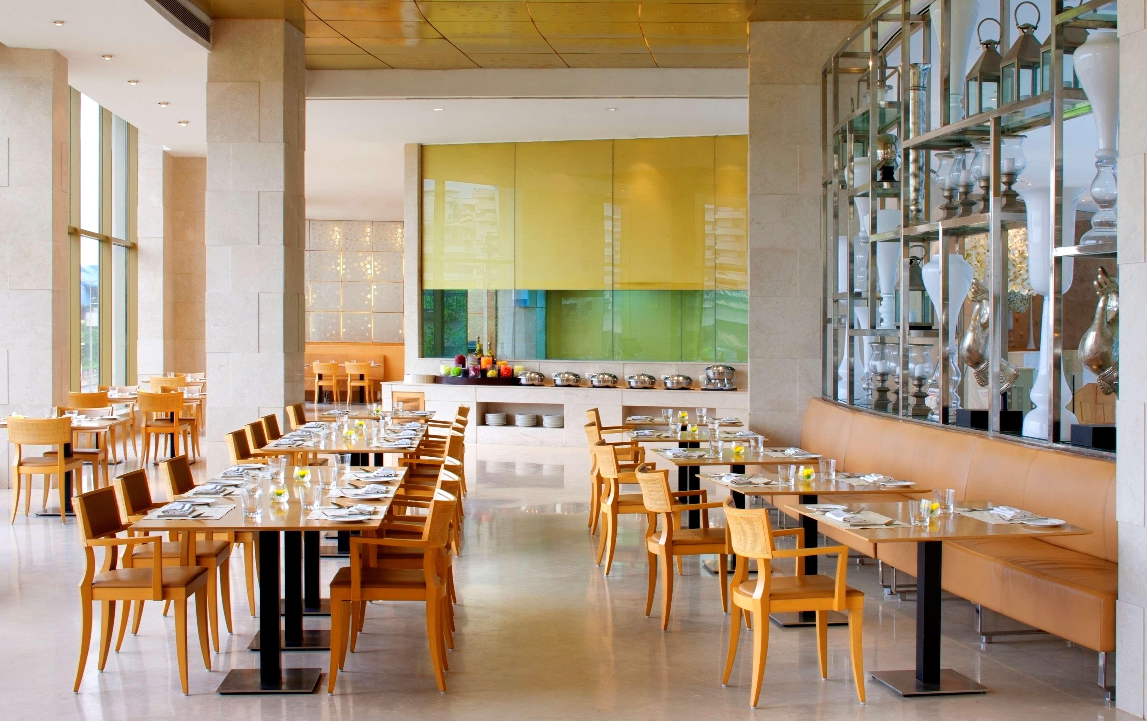 Radisson Blu Hotel New Delhi Dwarka Étterem fotó The Park, Hyderabad