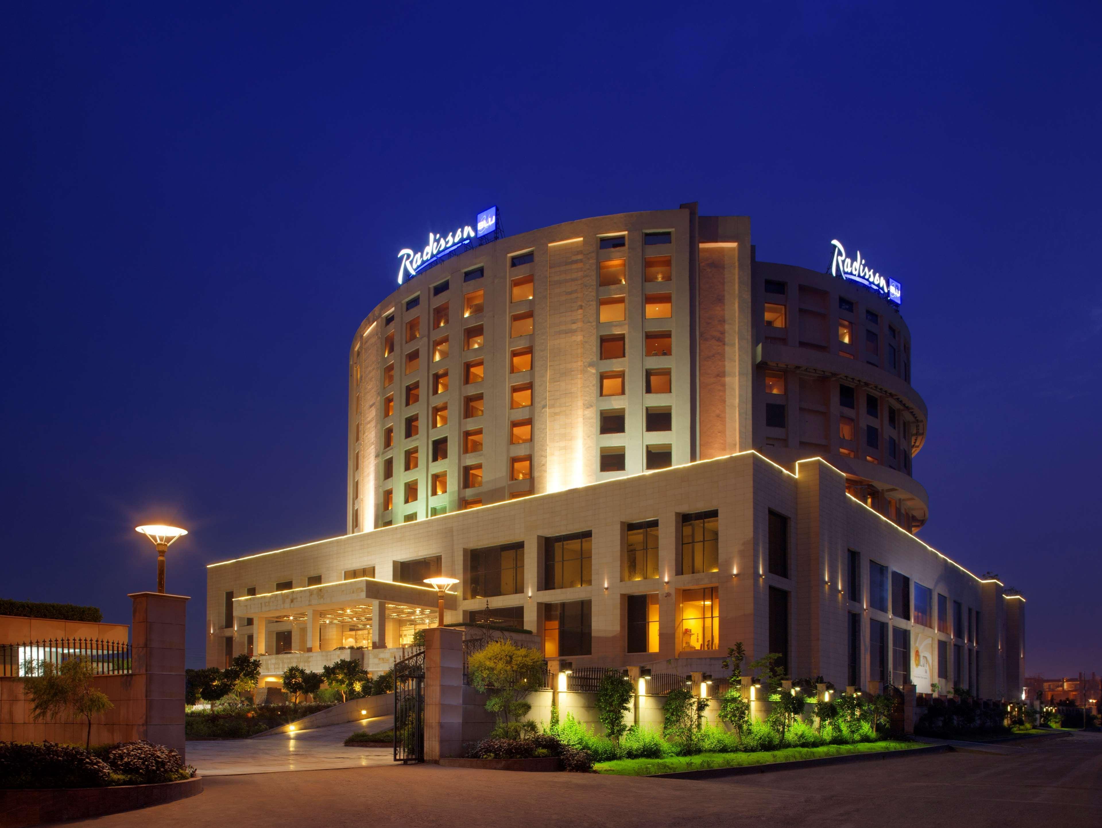Radisson Blu Hotel New Delhi Dwarka Kültér fotó Radisson Blu Hotel, Faridabad
