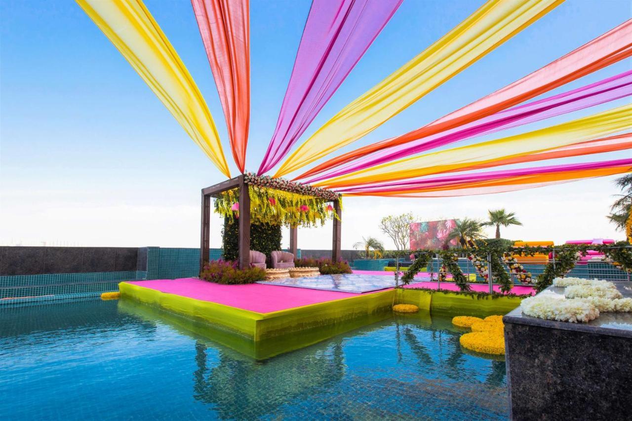Radisson Blu Hotel New Delhi Dwarka Kültér fotó A mandap at a wedding