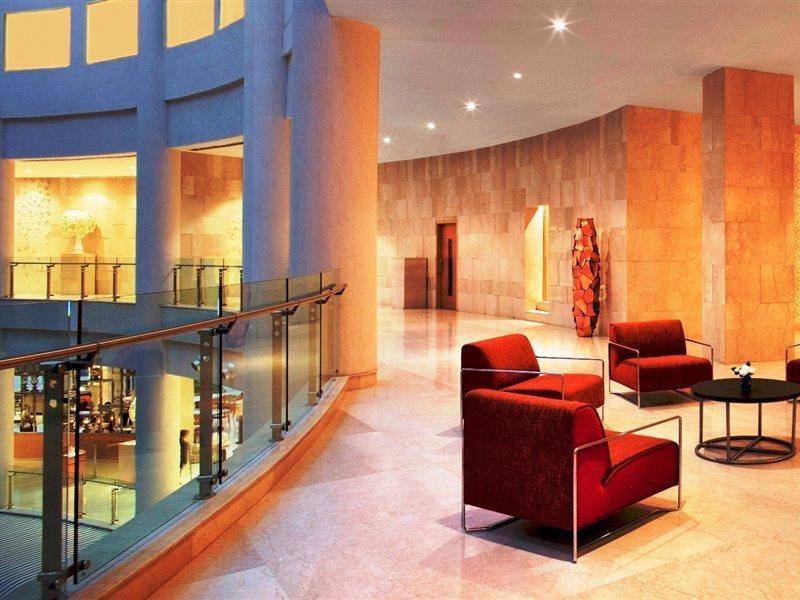 Radisson Blu Hotel New Delhi Dwarka Kültér fotó Lobby