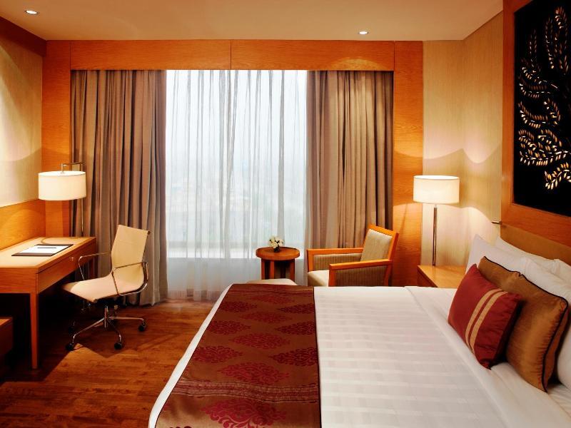 Radisson Blu Hotel New Delhi Dwarka Kültér fotó A room at the Taj Bengal